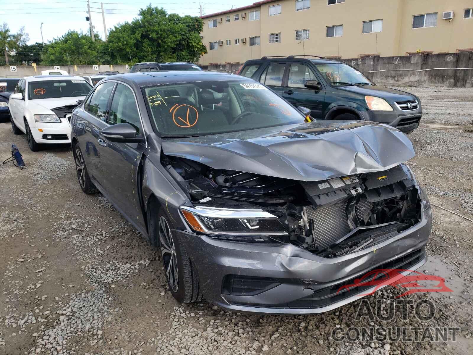 VOLKSWAGEN PASSAT 2021 - 1VWSA7A31MC001733