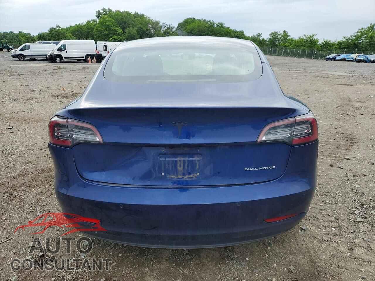 TESLA MODEL 3 2018 - 5YJ3E1EB6JF120211