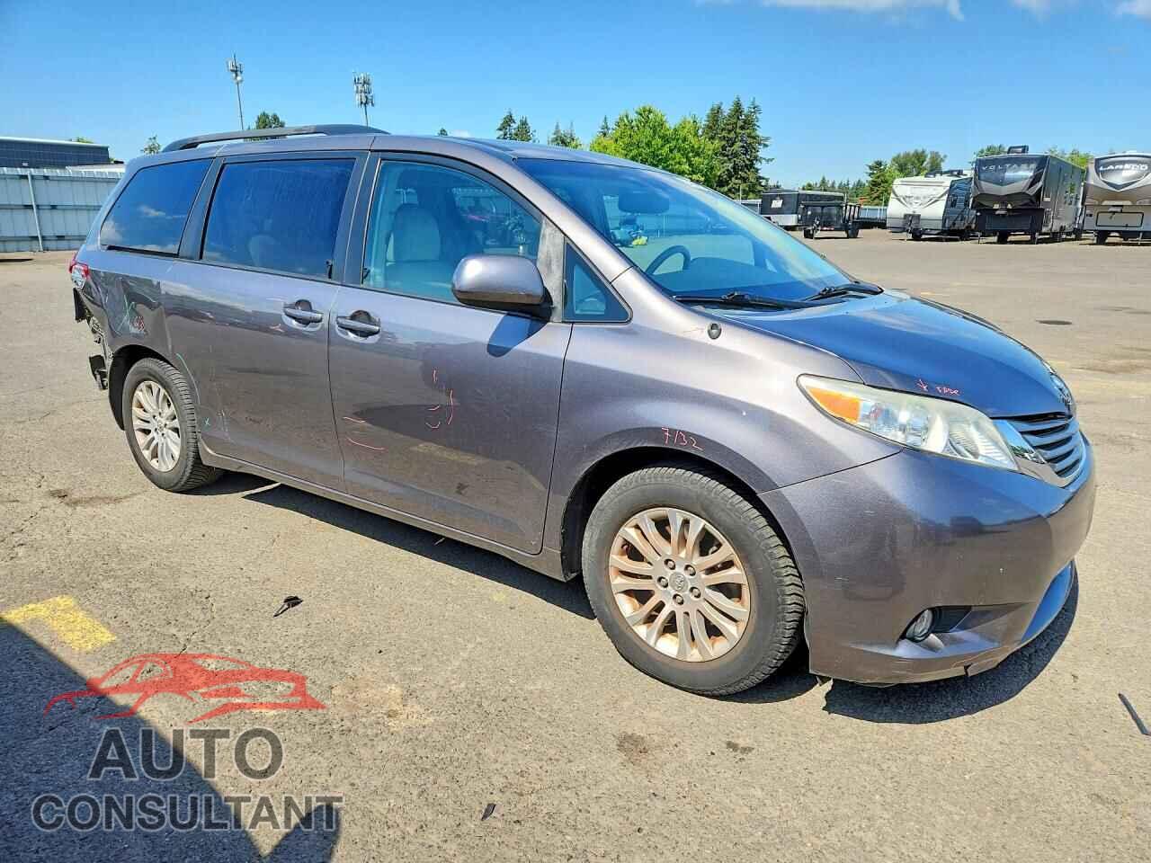 TOYOTA SIENNA 2011 - 5TDYK3DC6BS171211