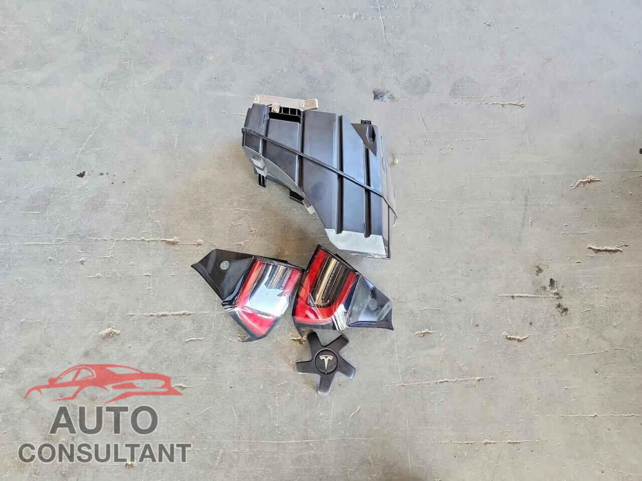 TESLA MODEL 3 2018 - 5YJ3E1EA6JF118210