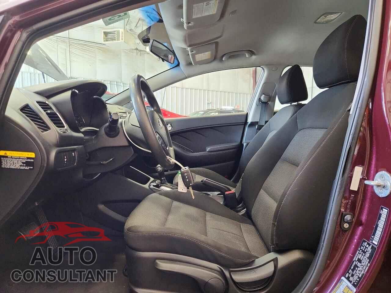 KIA FORTE 2017 - 3KPFK4A73HE130879