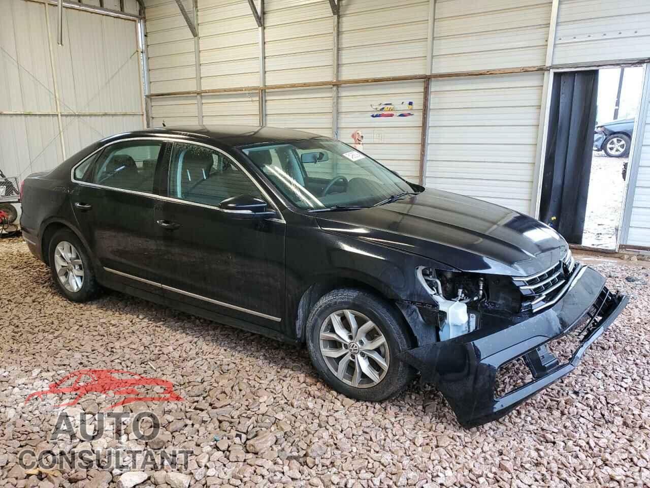 VOLKSWAGEN PASSAT 2017 - 1VWAT7A32HC008976
