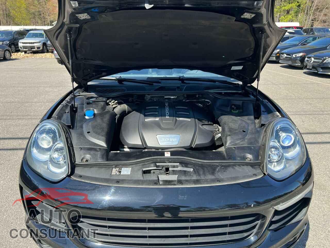 PORSCHE CAYENNE 2016 - WP1AF2A22GKA45257