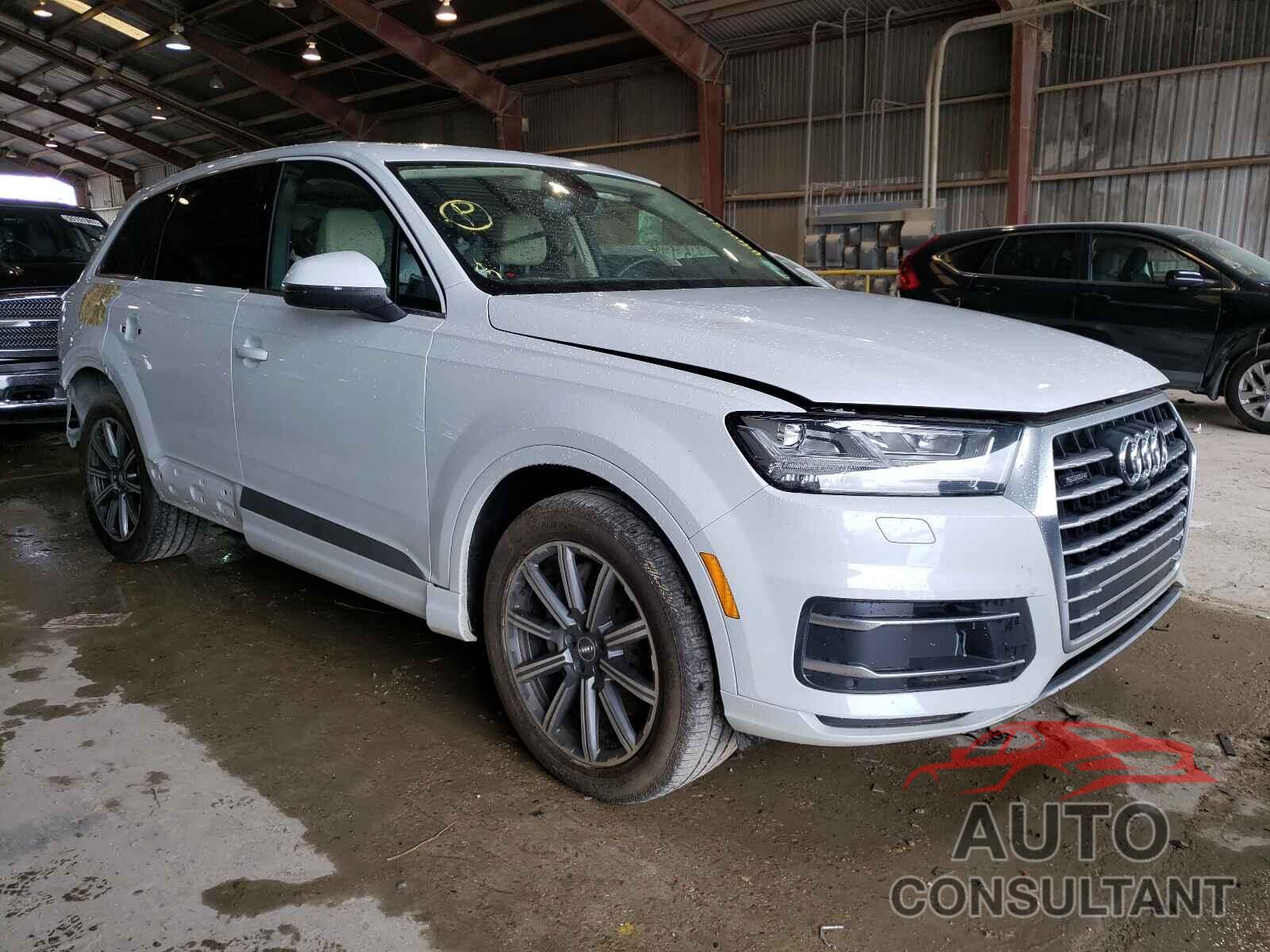 AUDI Q7 2019 - WA1LHAF72KD037461