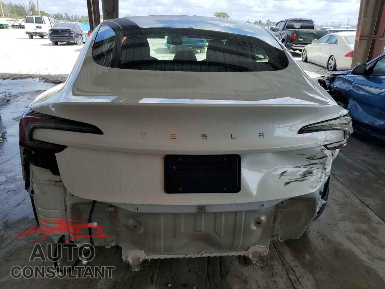 TESLA MODEL 3 2024 - 5YJ3E1EA0RF743987