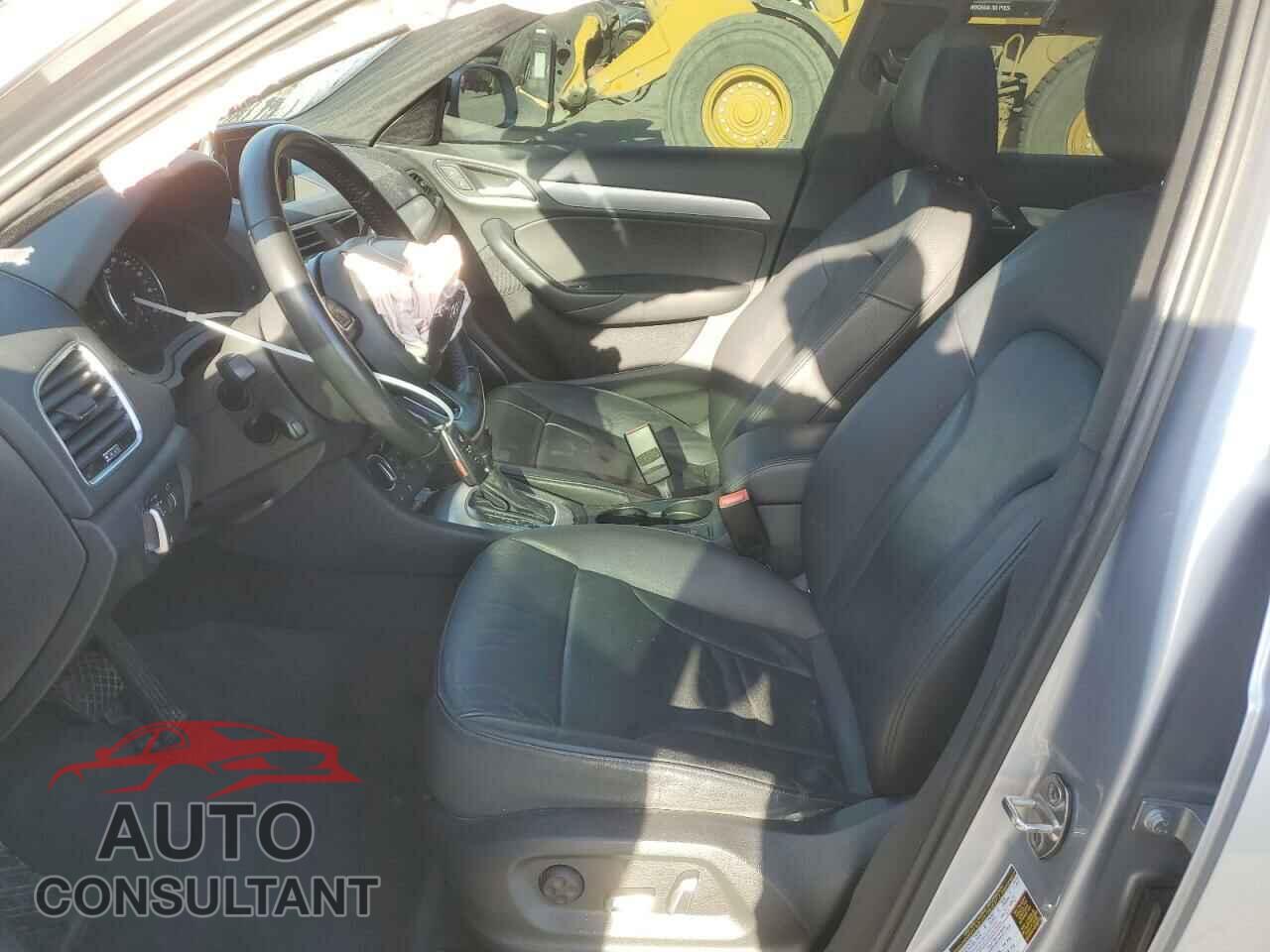 AUDI Q3 2017 - WA1GCCFSXHR006390