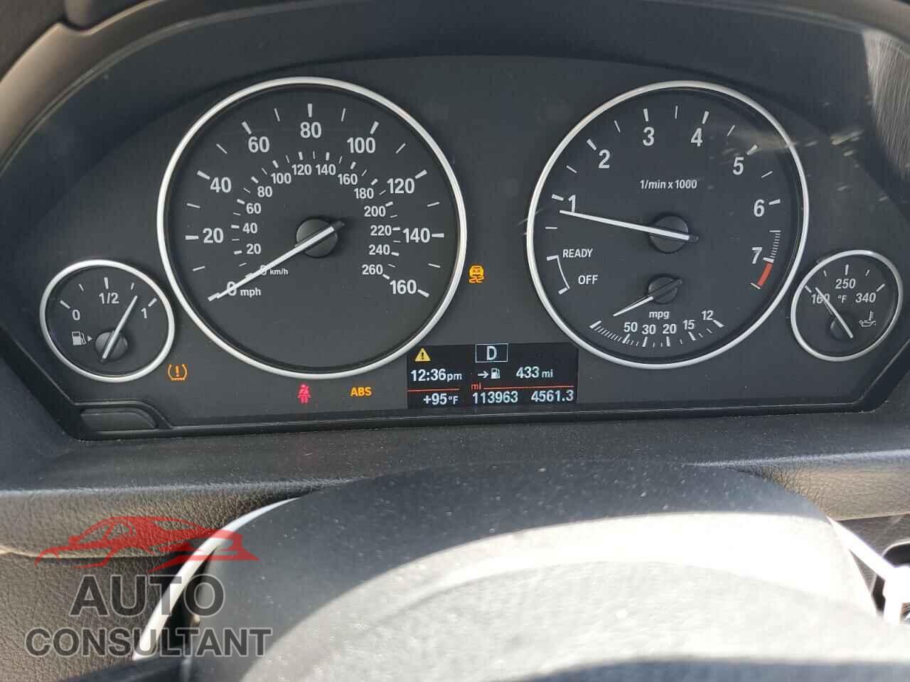 BMW 3 SERIES 2016 - WBA8E5G5XGNT40303