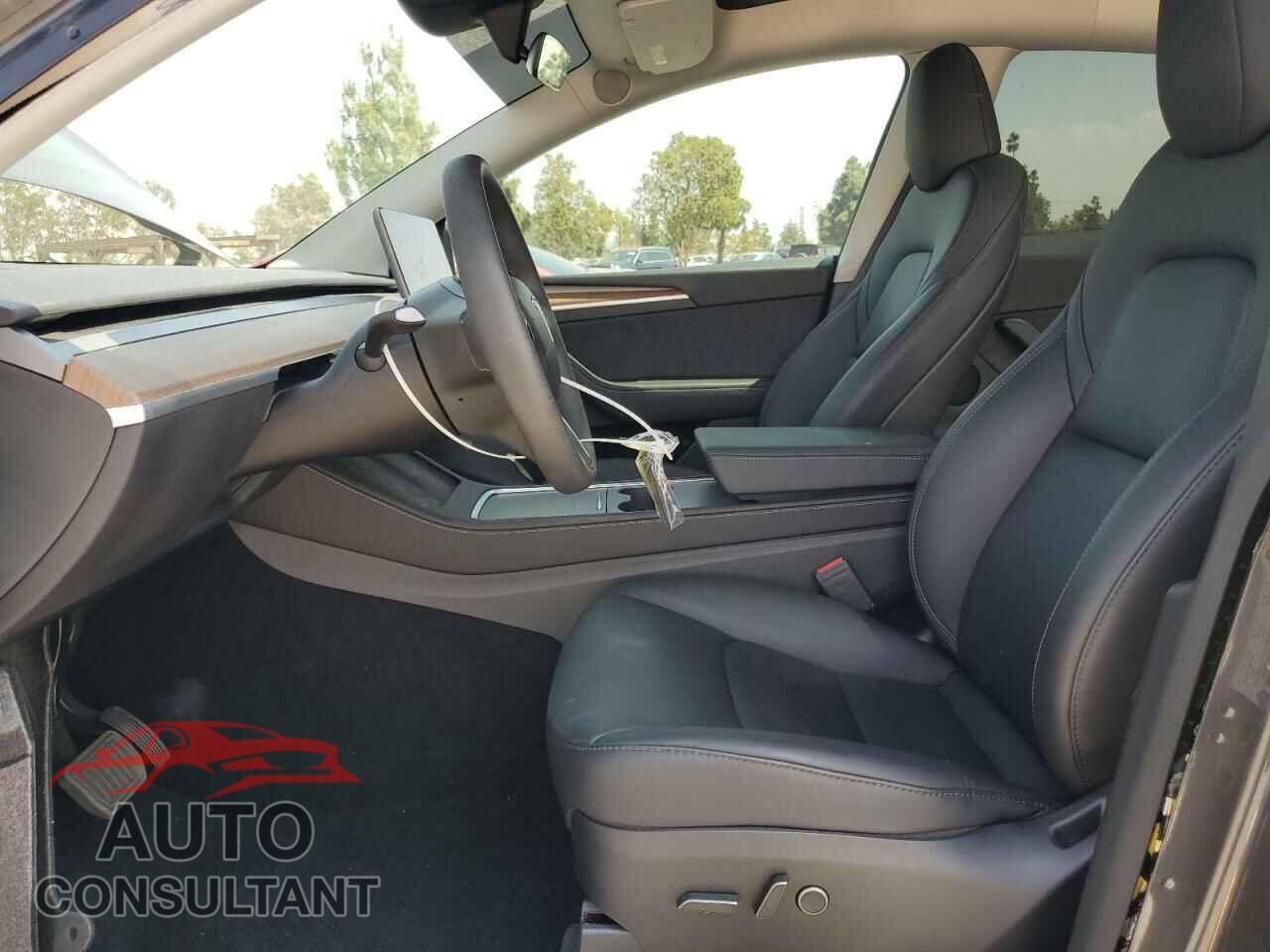 TESLA MODEL Y 2024 - 7SAYGDED1RF046035