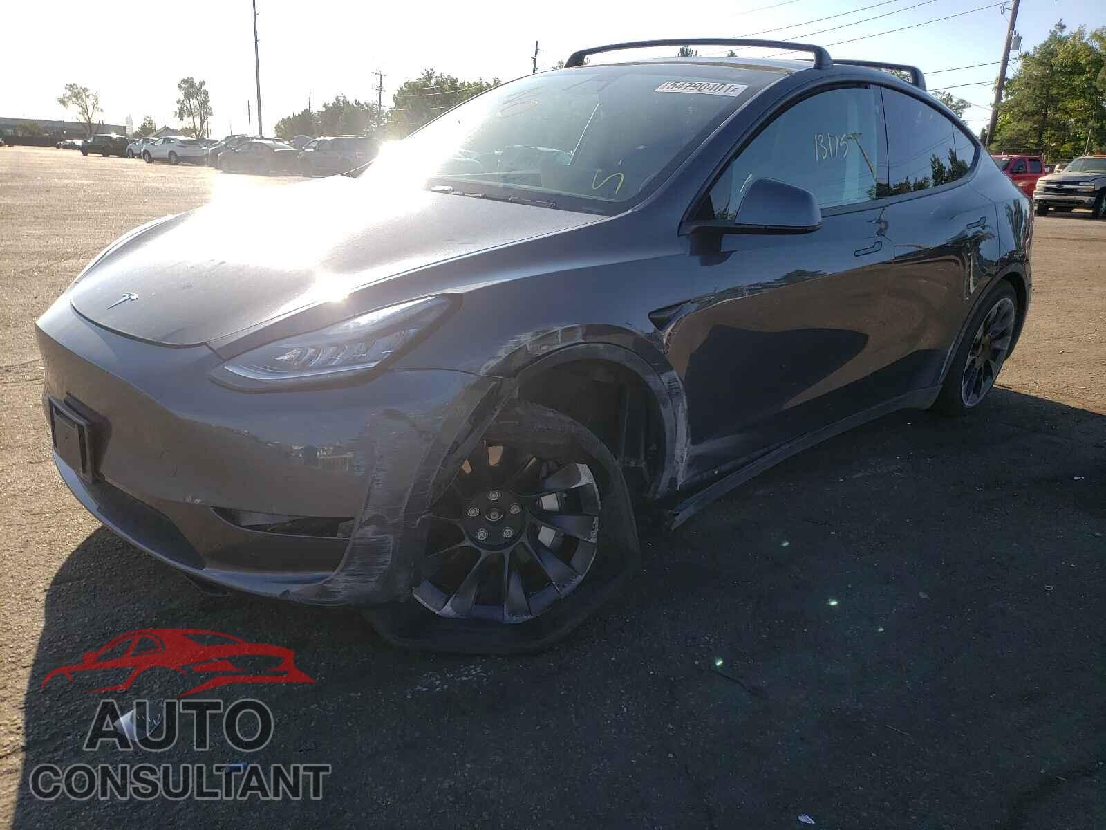 TESLA MODEL Y 2021 - 5YJYGDEE3MF076720