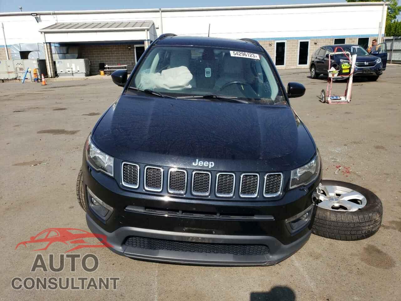 JEEP COMPASS 2018 - 3C4NJDBB1JT144900