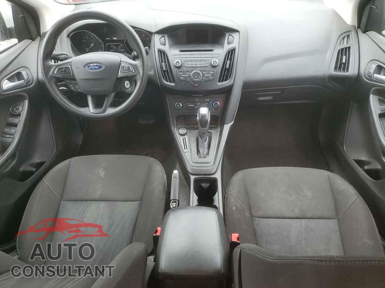 FORD FOCUS 2015 - 1FADP3F21FL206478