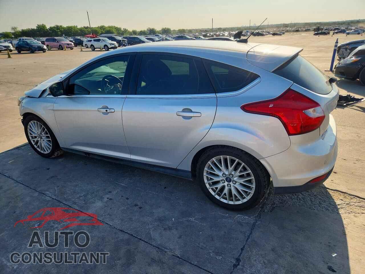 FORD FOCUS 2014 - 1FADP3N24EL196741