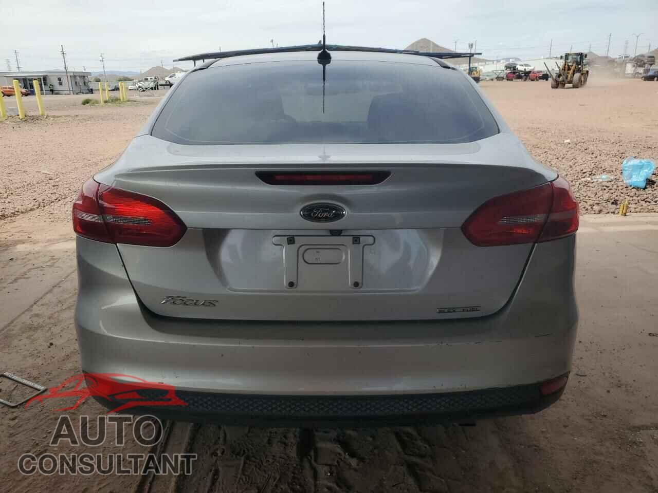 FORD FOCUS 2016 - 1FADP3E27GL362575
