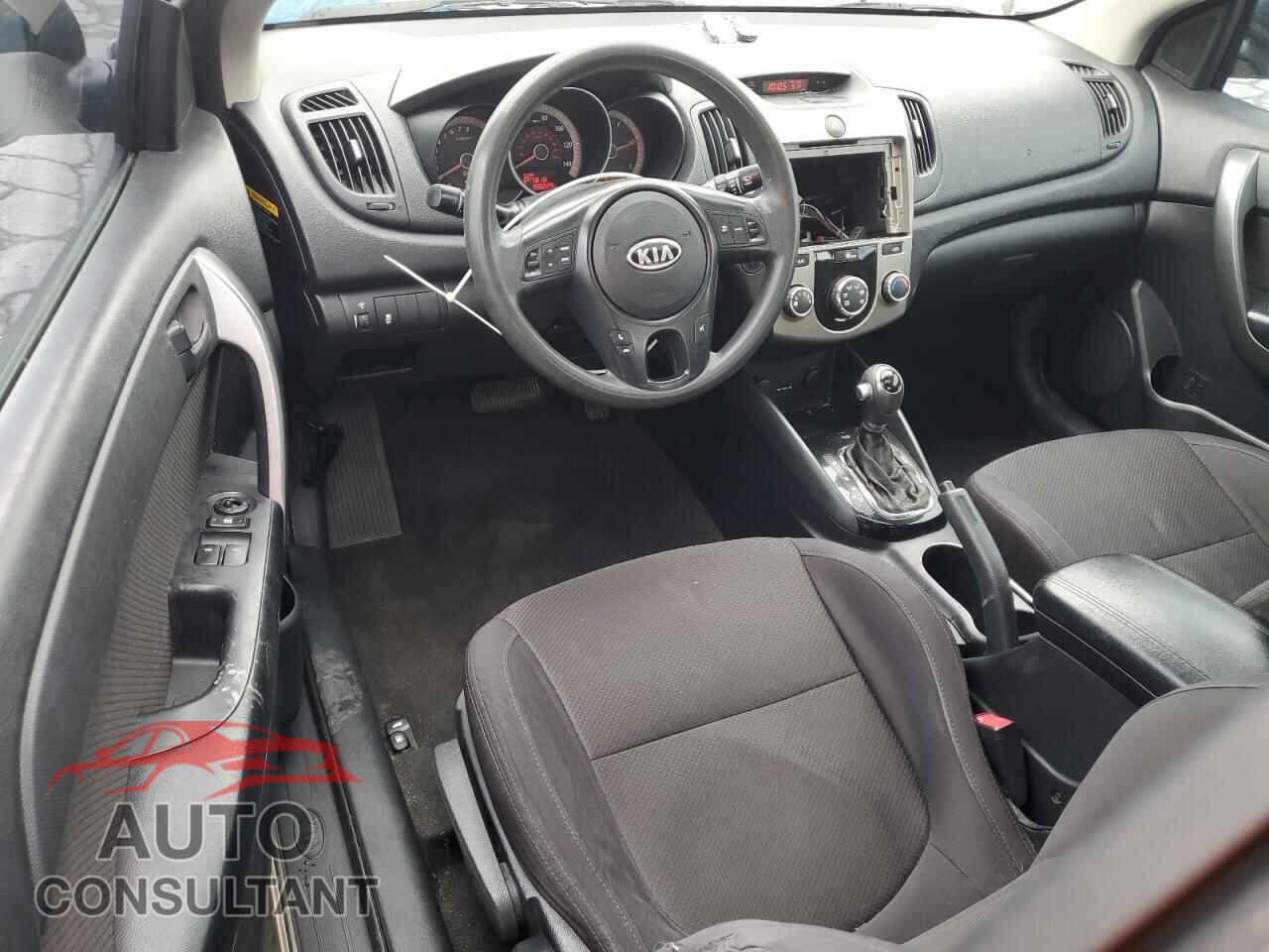 KIA FORTE 2012 - KNAFU6A27C5571443