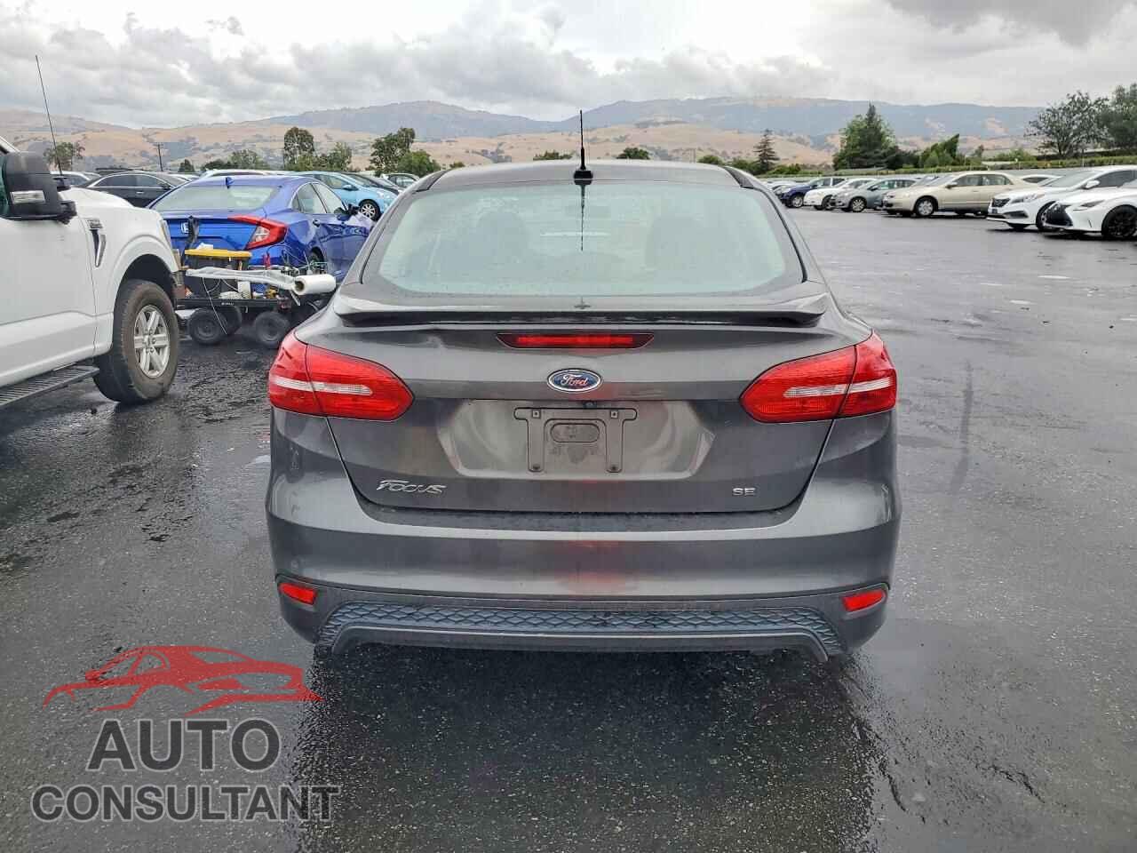 FORD FOCUS 2016 - 1FADP3F28GL301752