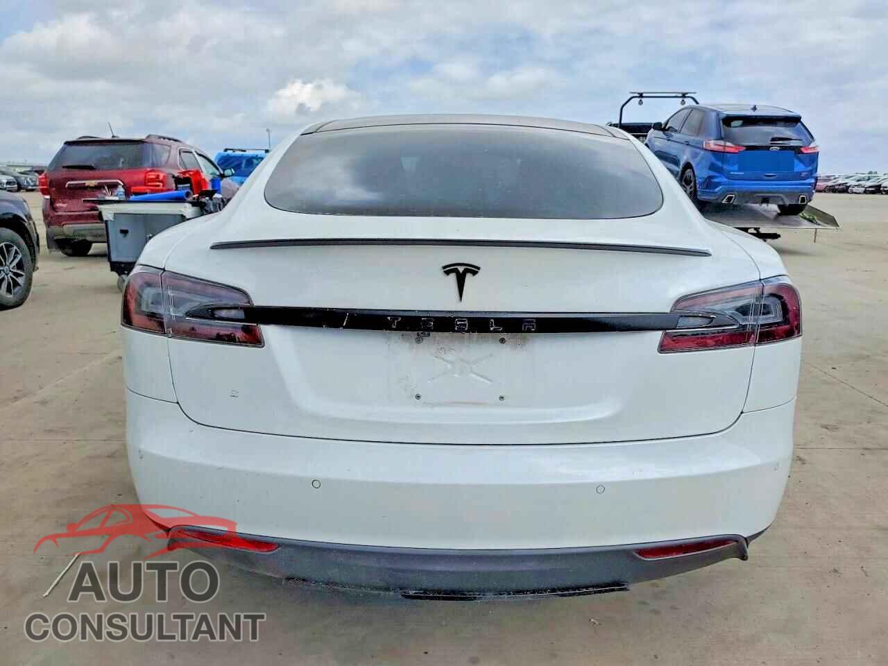 TESLA MODEL S 2015 - 5YJSA1S20FF097656
