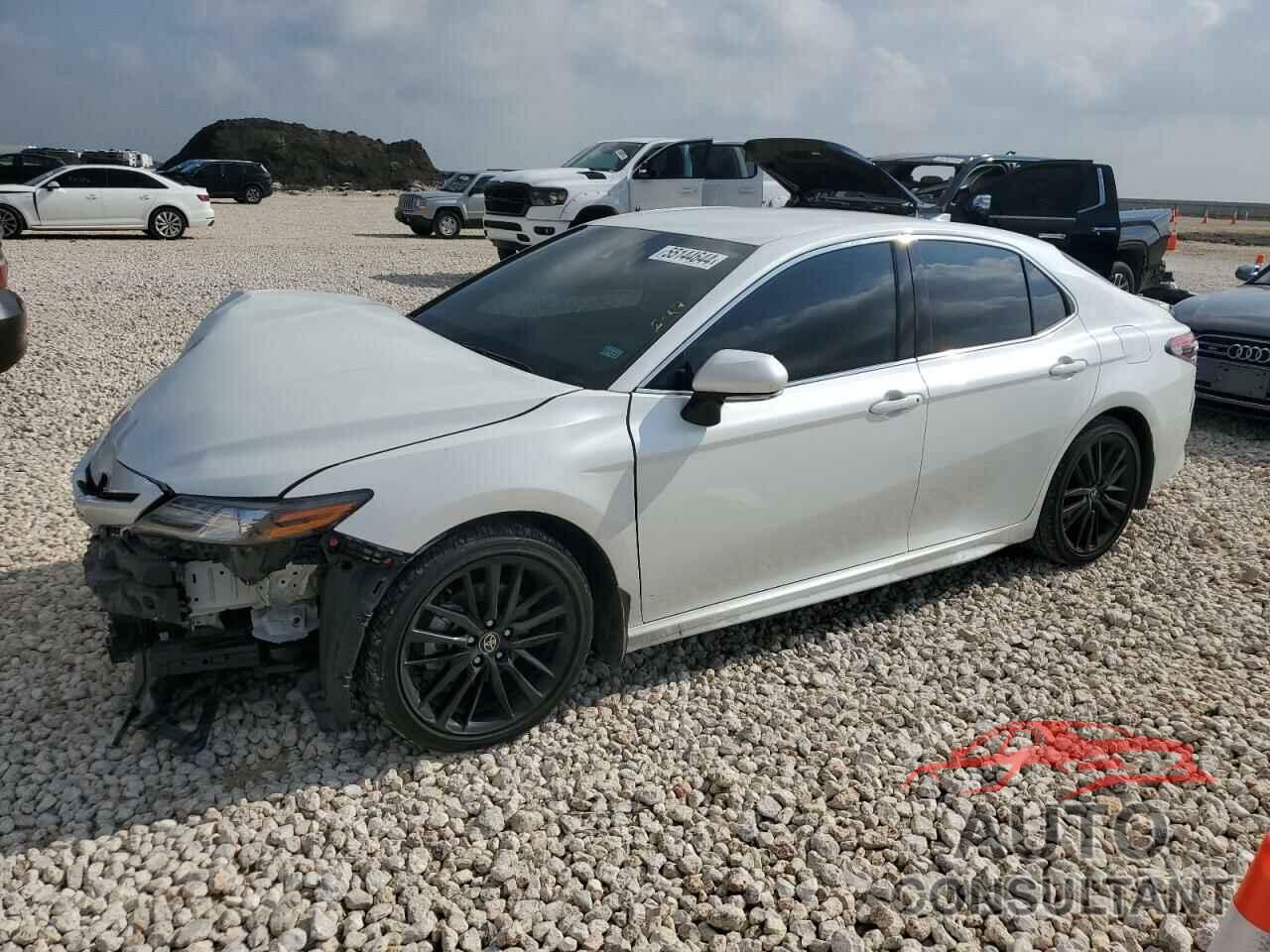 TOYOTA CAMRY 2023 - 4T1K31AK5PU056102