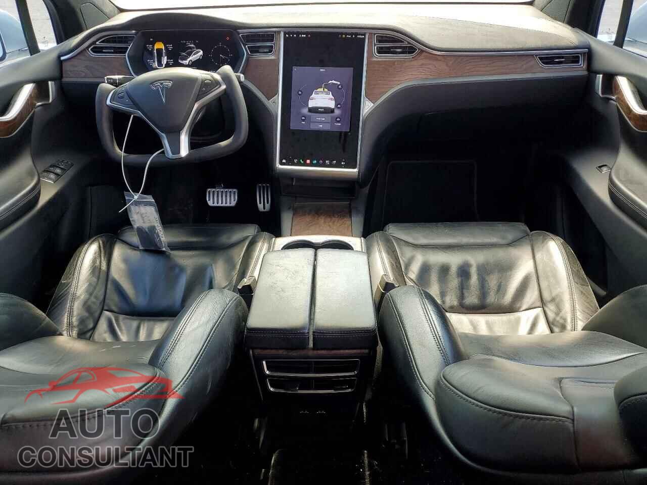 TESLA MODEL X 2017 - 5YJXCBE23HF045684