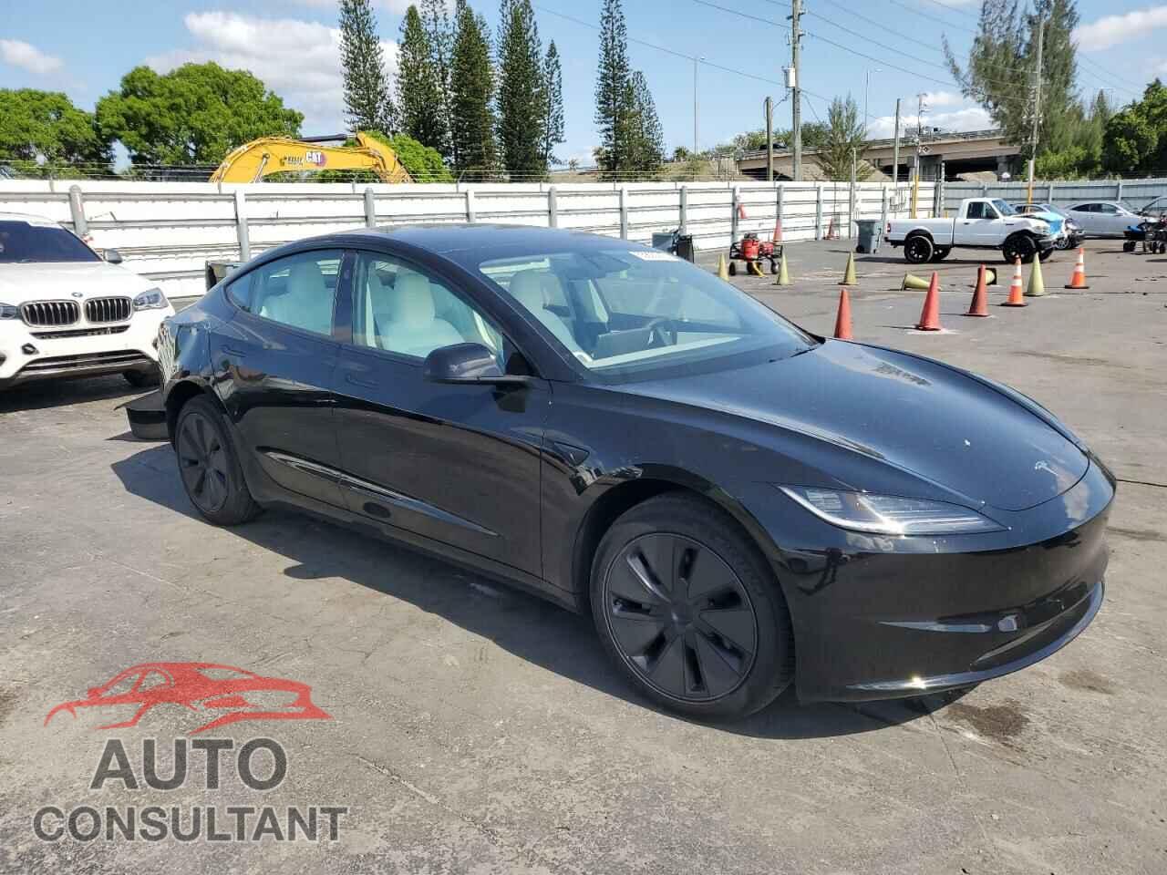 TESLA MODEL 3 2025 - 5YJ3E1EAXSF934676