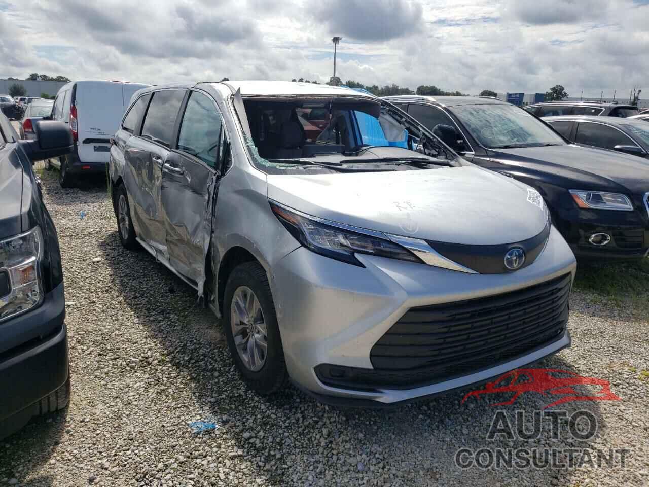 TOYOTA SIENNA 2021 - 5TDKRKEC1MS063463