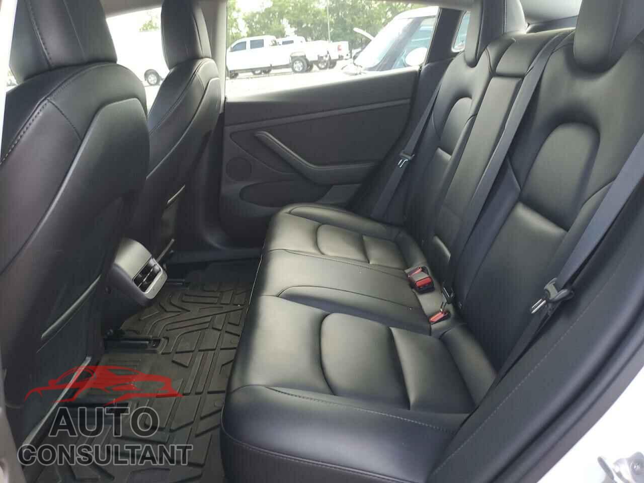 TESLA MODEL 3 2021 - 5YJ3E1EA4MF098902