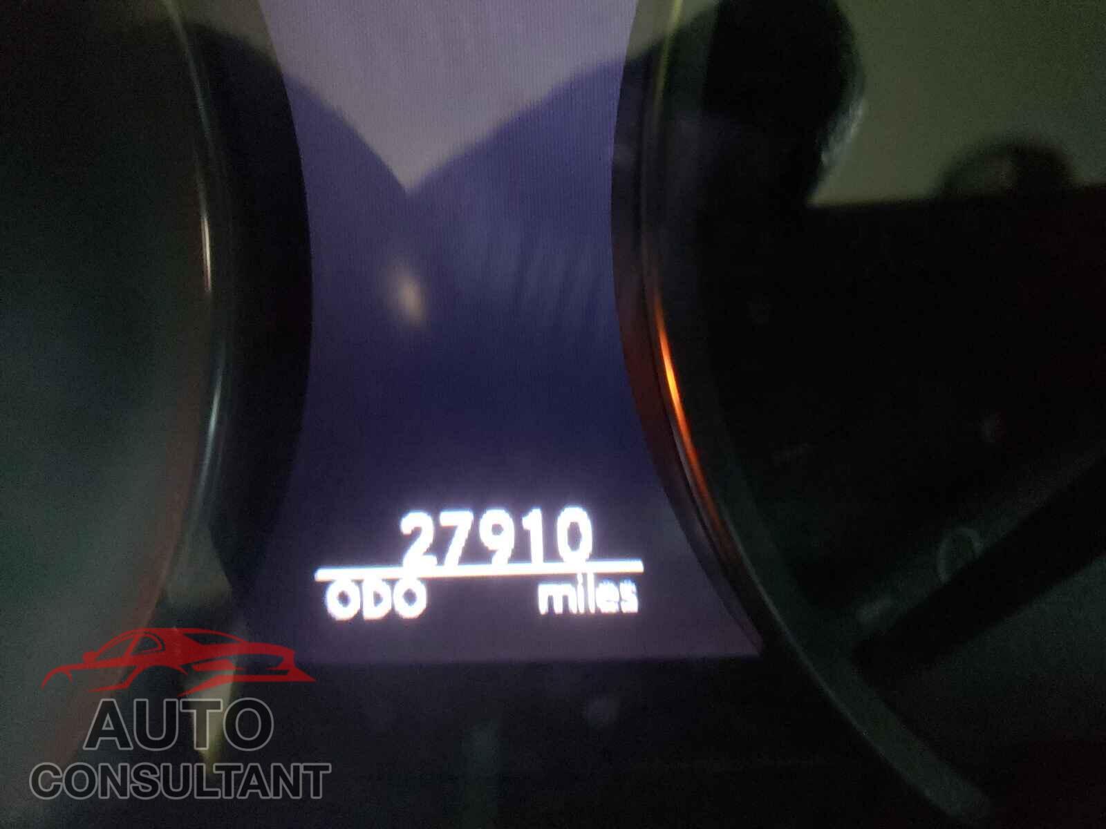 LEXUS LS460 2017 - JTHBL5EF1H5143529