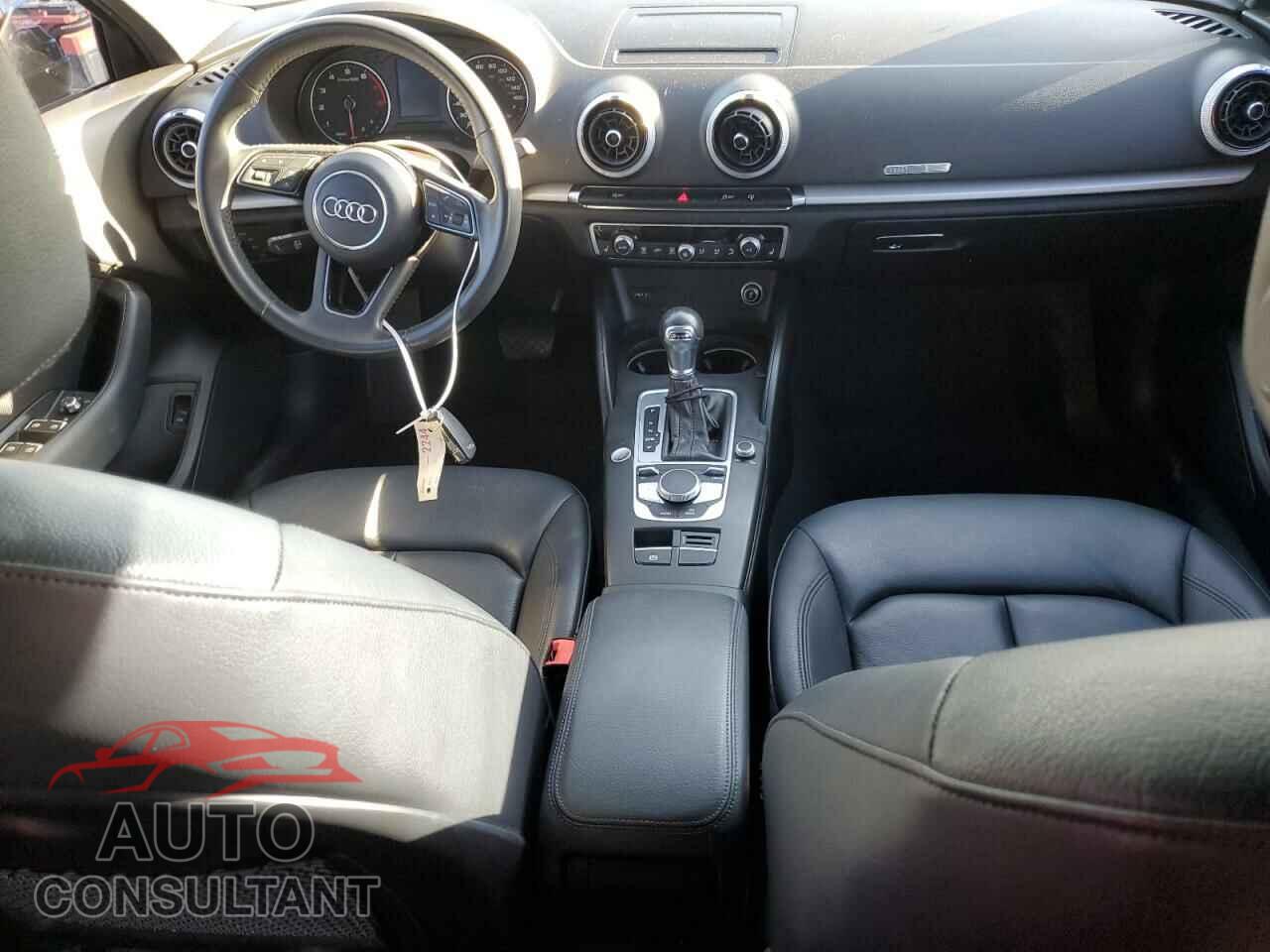 AUDI A3 2018 - WAUAUGFF2J1002371