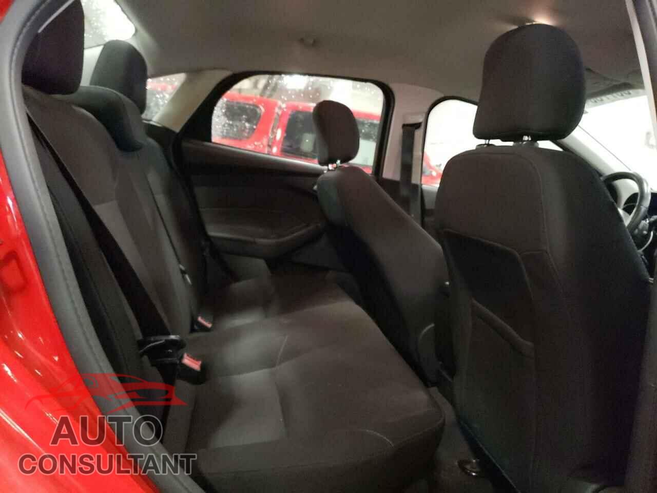 FORD FOCUS 2017 - 1FADP3FE8HL226563