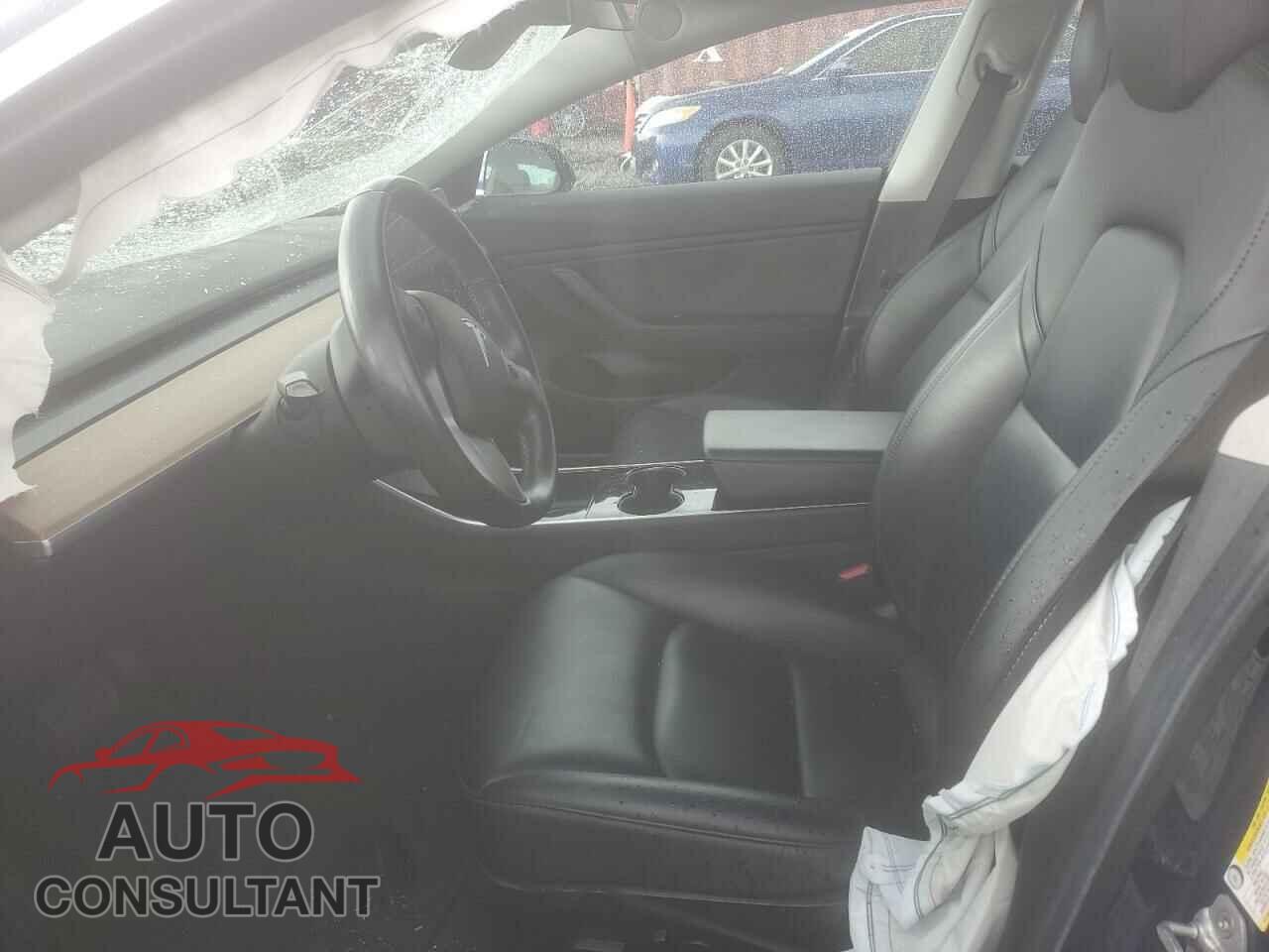 TESLA MODEL 3 2019 - 5YJ3E1EA5KF411789