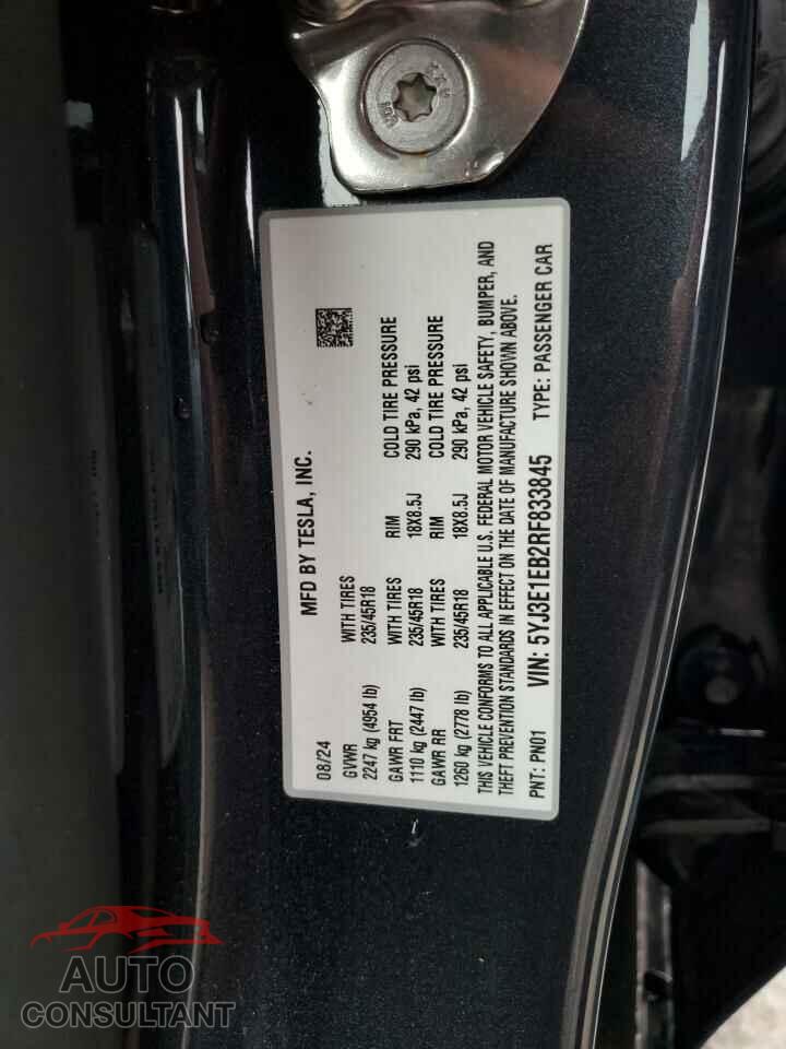 TESLA MODEL 3 2024 - 5YJ3E1EB2RF833845