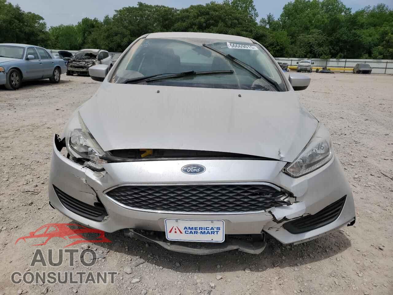 FORD FOCUS 2018 - 1FADP3FE2JL302719