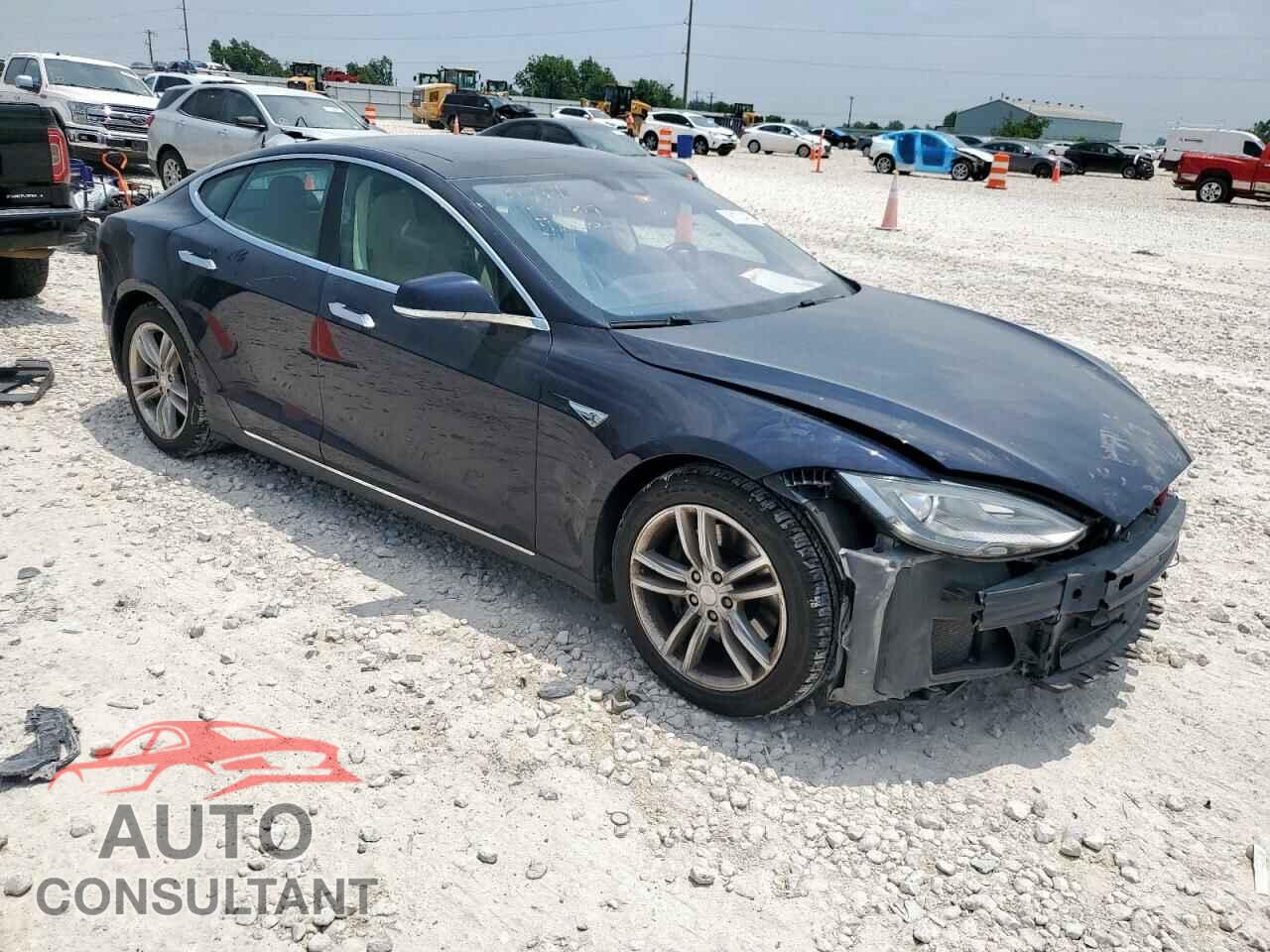 TESLA MODEL S 2015 - 5YJSA1H1XFF092303