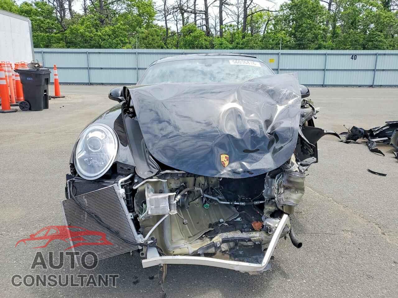 PORSCHE 911 2019 - WP0AA2A96KS103652