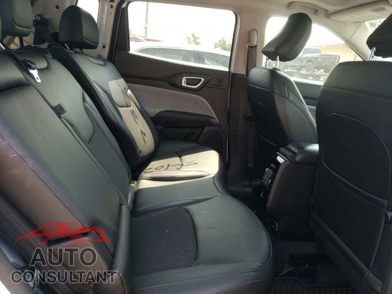 JEEP COMPASS 2022 - 3C4NJDBB6NT183231
