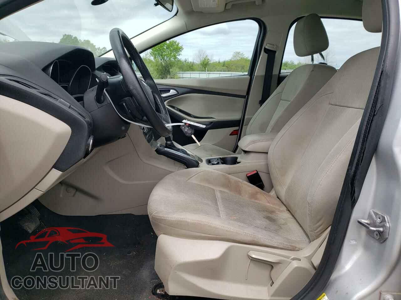 FORD FOCUS 2012 - 1FAHP3M29CL372103