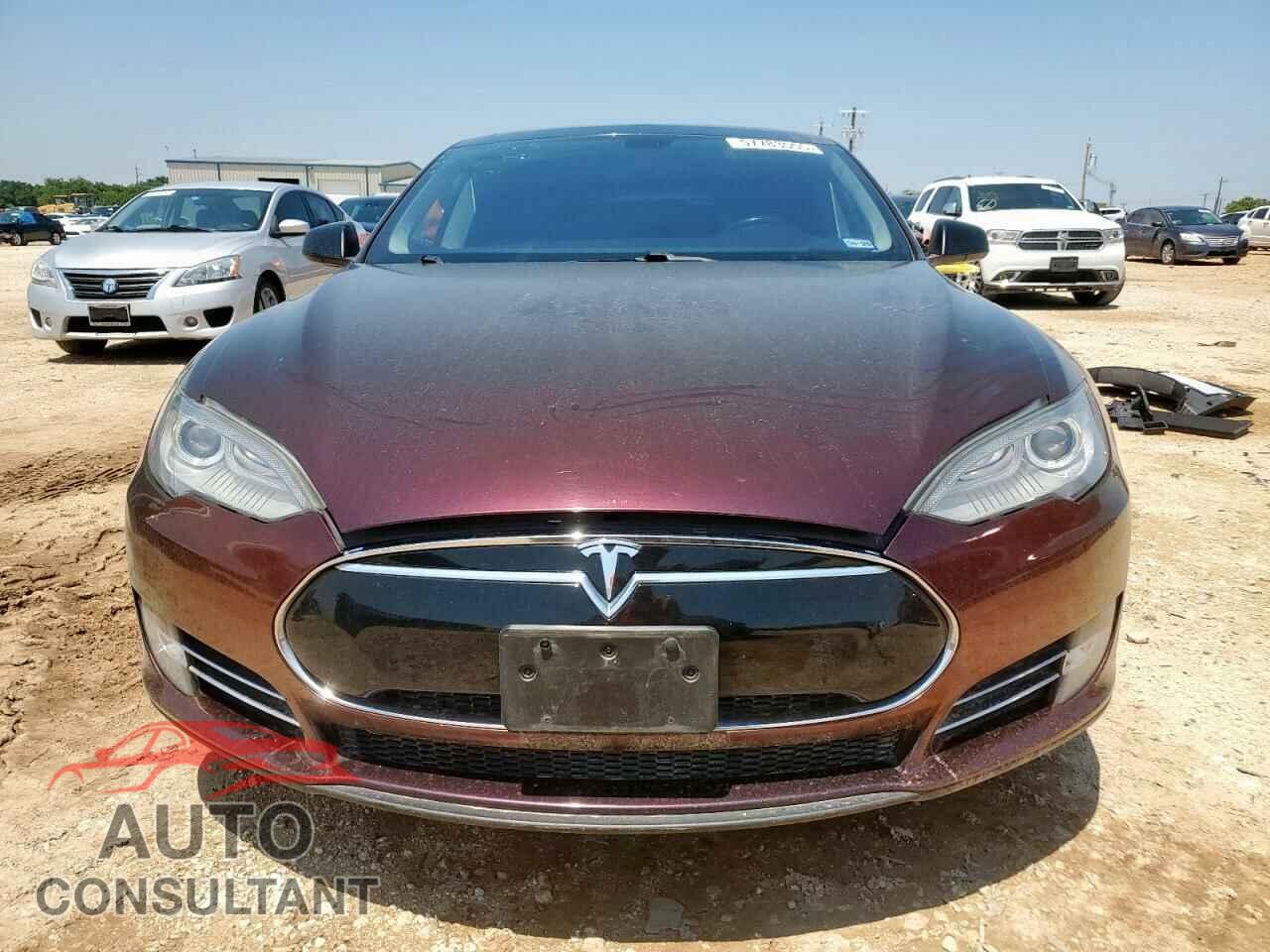 TESLA MODEL S 2013 - 5YJSA1DP5DFP13535