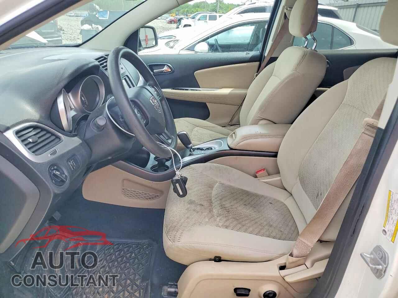 DODGE JOURNEY 2015 - 3C4PDCBG7FT637252