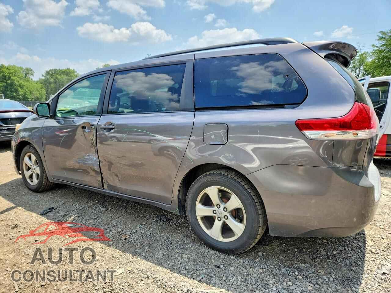 TOYOTA SIENNA 2011 - 5TDKK3DC4BS172864