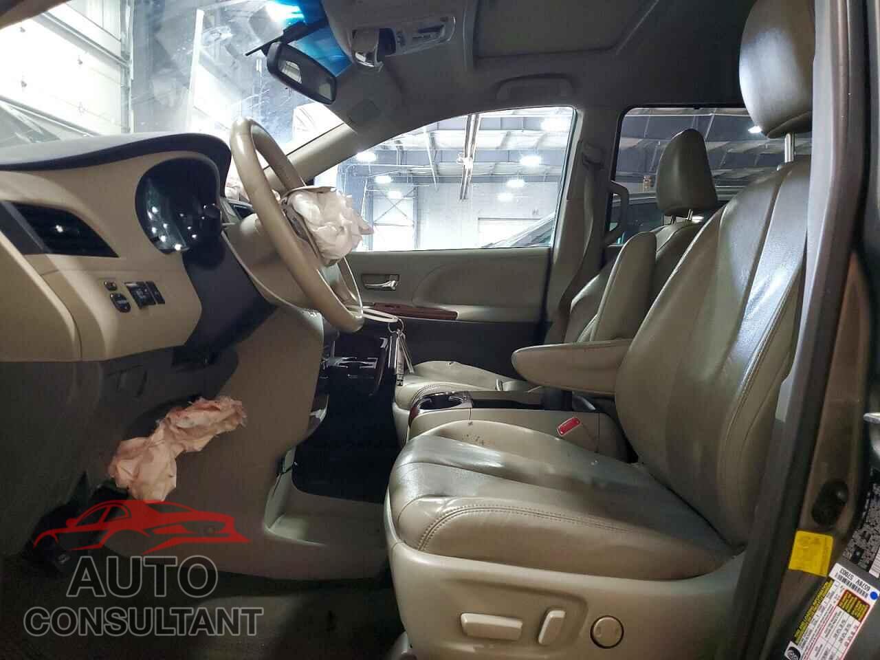 TOYOTA SIENNA 2012 - 5TDYK3DC0CS204706