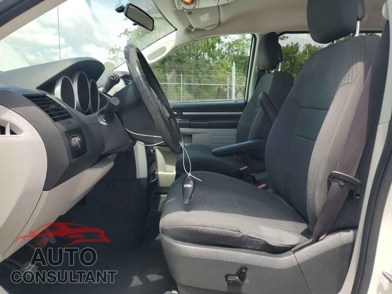 DODGE CARAVAN 2010 - 2D4RN4DE1AR384404