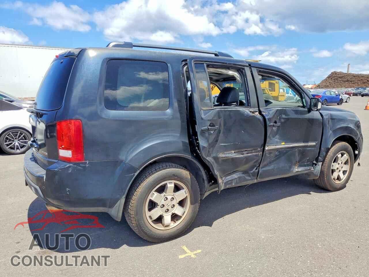 HONDA PILOT 2011 - 5FNYF3H95BB045381