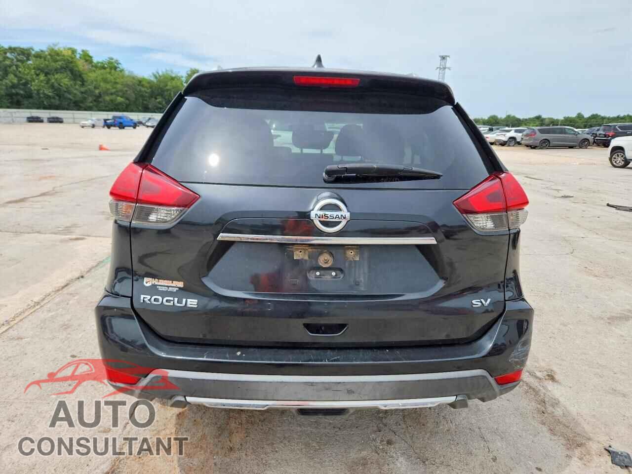NISSAN ROGUE 2017 - KNMAT2MT2HP534020