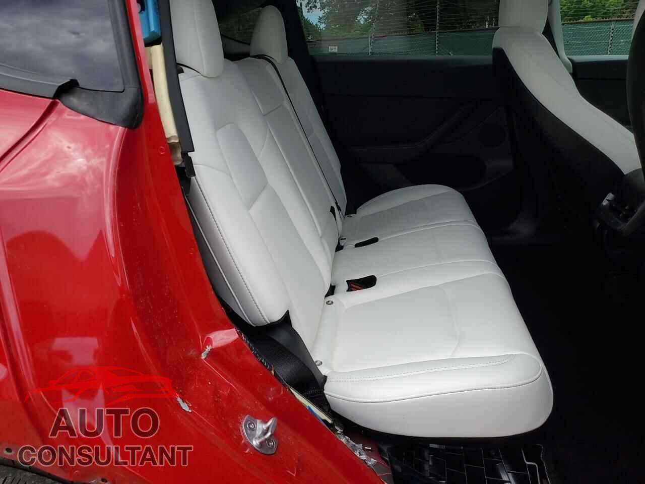 TESLA MODEL Y 2022 - 7SAYGDEE4NF515475