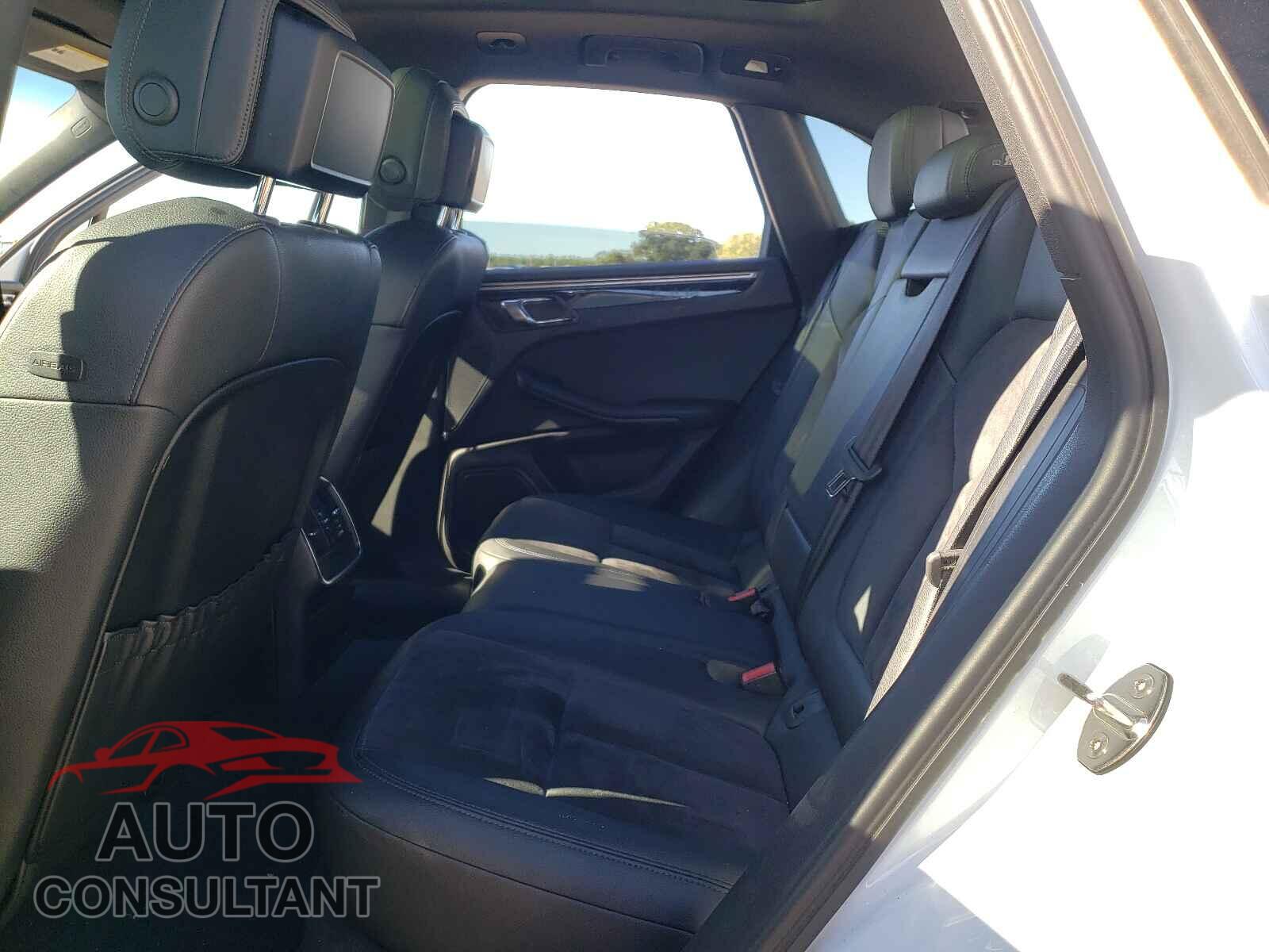 PORSCHE MACAN 2016 - WP1AB2A54GLB50821