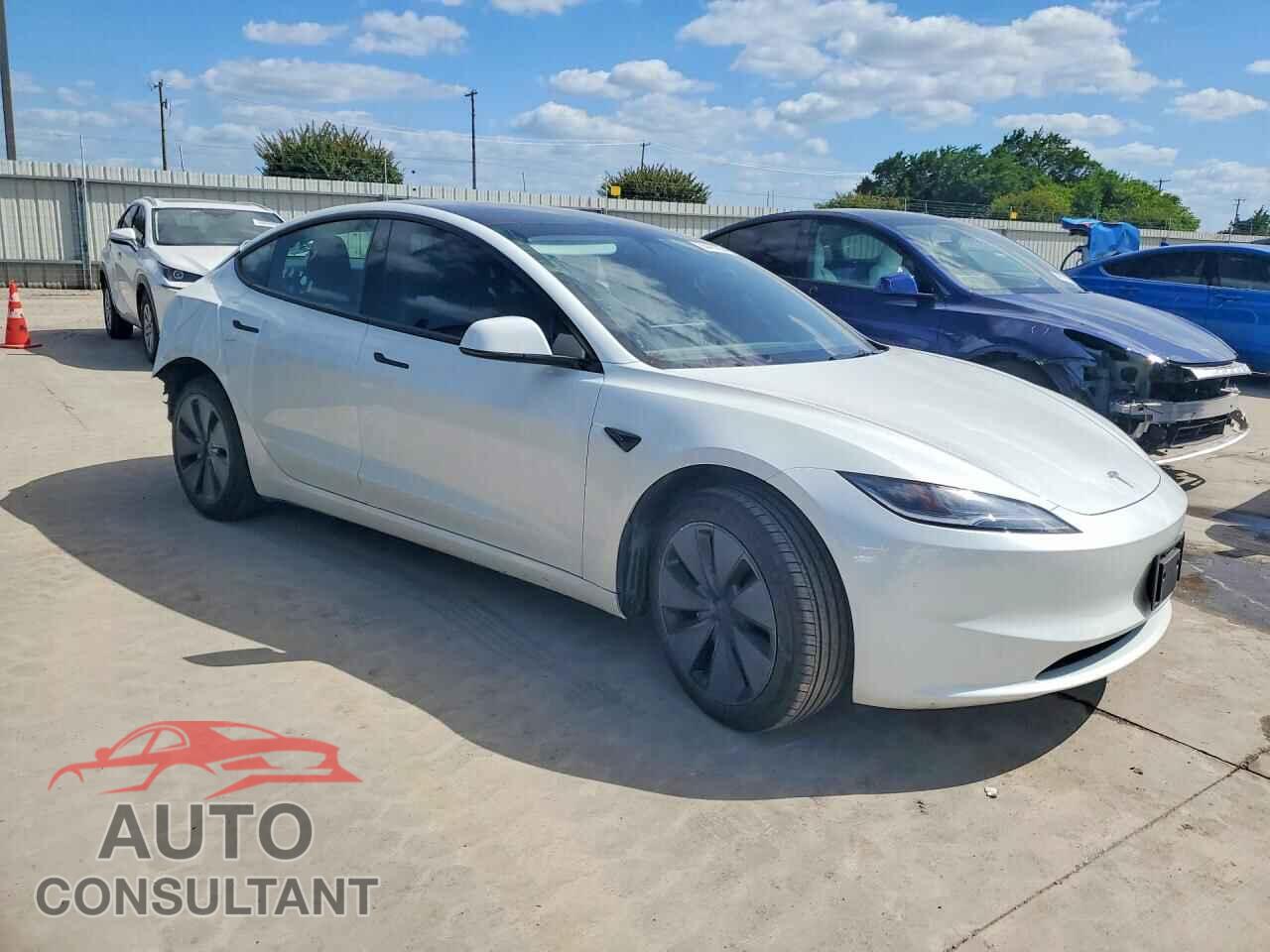 TESLA MODEL 3 2025 - 5YJ3E1EA3SF035643