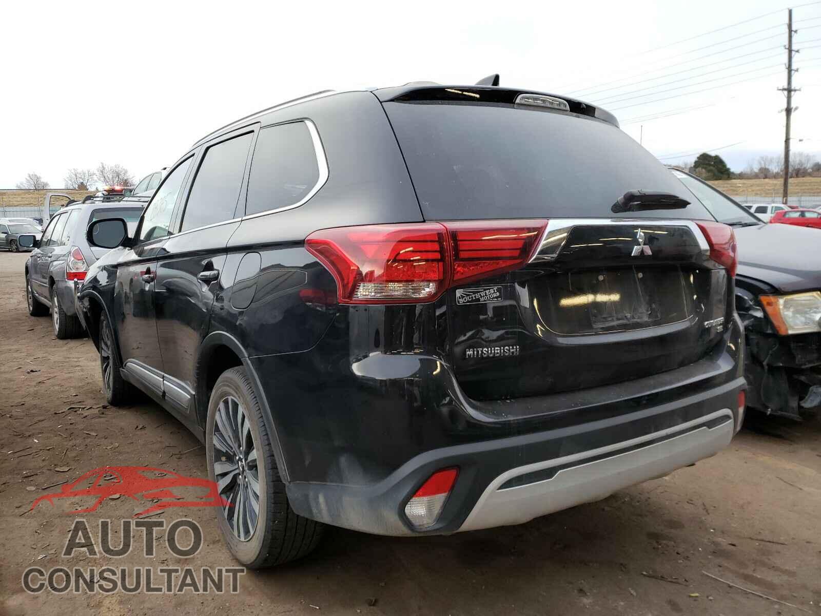 MITSUBISHI OUTLANDER 2019 - JA4AD3A35KZ044166