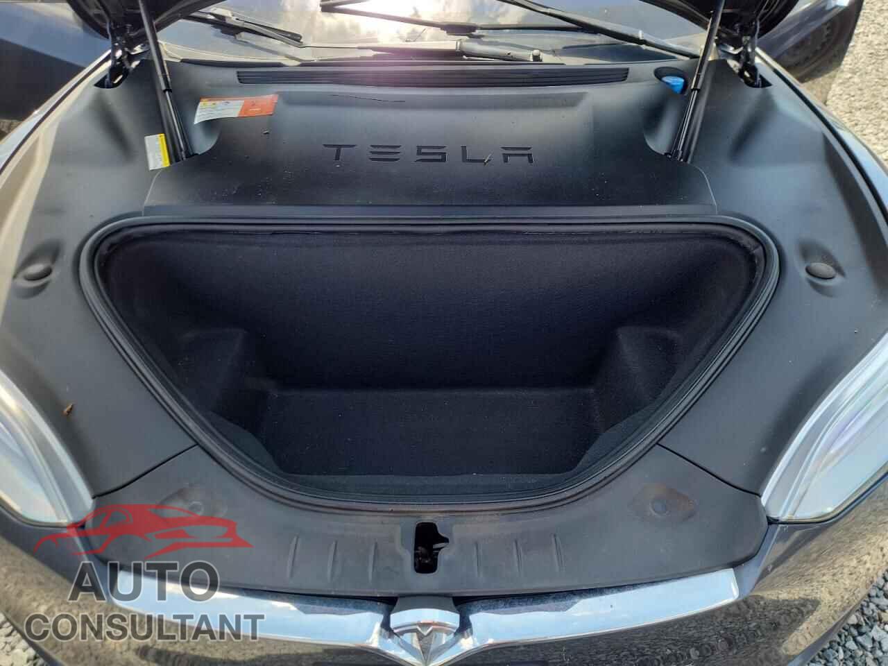 TESLA MODEL S 2017 - 5YJSA1E12HF194363