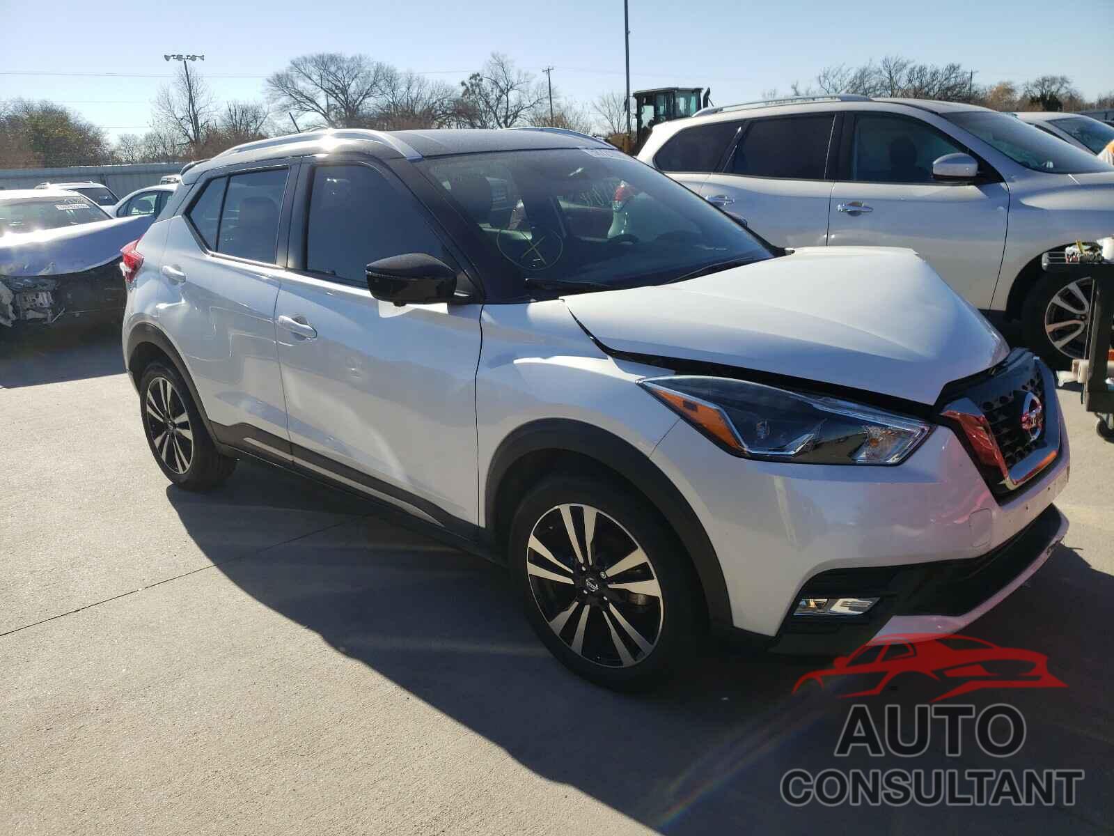 NISSAN KICKS 2018 - 3N1CP5CU7JL498192