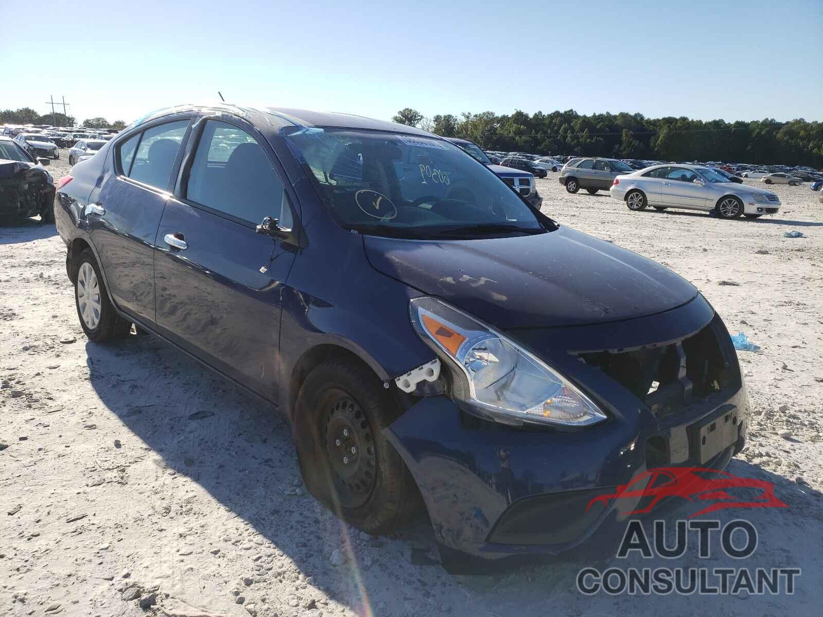 NISSAN VERSA 2018 - 3N1CN7AP8JL872596