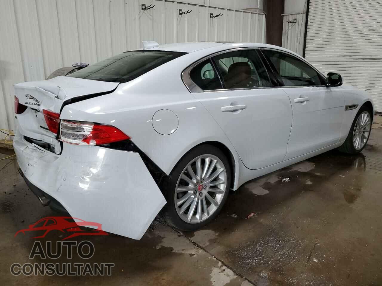 JAGUAR XE 2018 - SAJAN4EV0JCP17663